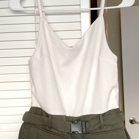 NEW V-Neck Romper with Removable Belt - Picture 3 of 7